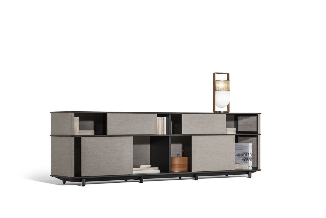 Итальянский стеллаж POLTRONA FRAU - Lloyd Tex Low cabinet