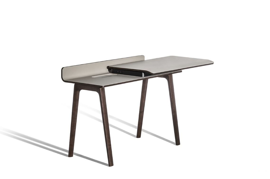 Итальянский письменный стол Iren Freestanding desk от Poltrona Frau