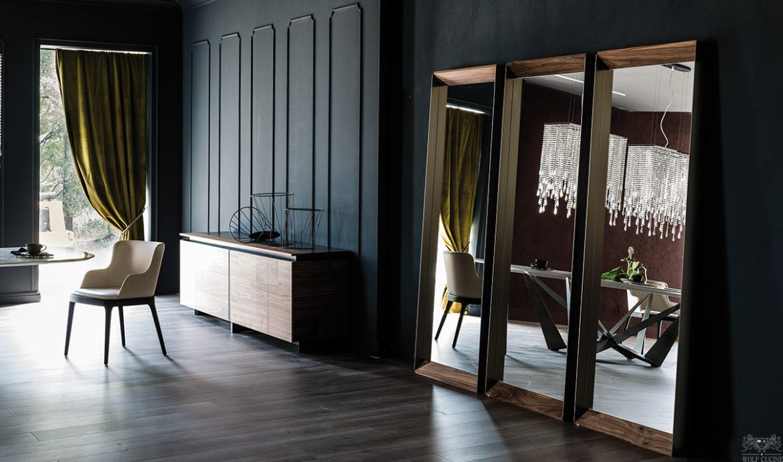 Итальянское настенное зеркало EXCALIBUR от Cattelan Italia