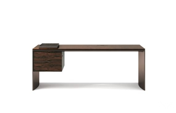 Итальянский письменный стол Linha Studio от MInotti
