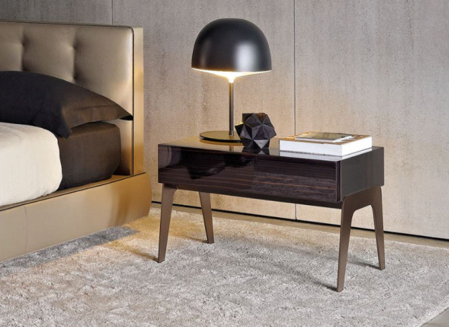 Итальянская тумбочка Kirk "Nightstand" от Minotti