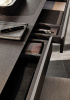 Итальянский письменный стол Carson "Writing Desk" от MInotti Итальянский письменный стол Carson "Writing Desk" от MInotti