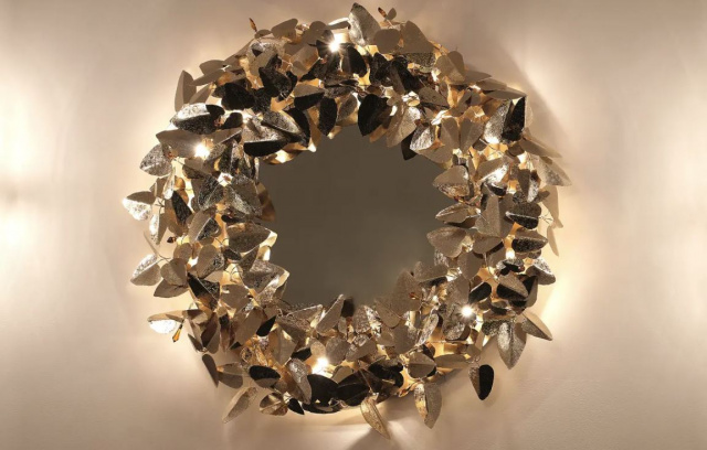 Итальянское настенное зеркало MCQUEEN WALL LIGHT MIRROR от  LUXXU
