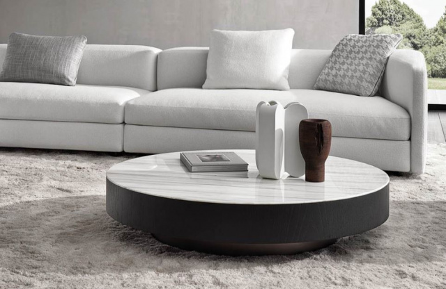 Итальянский журнальный столик Milton от Minotti
