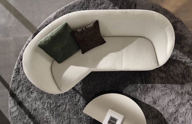 Итальянский диван Russell SOFA от Minotti