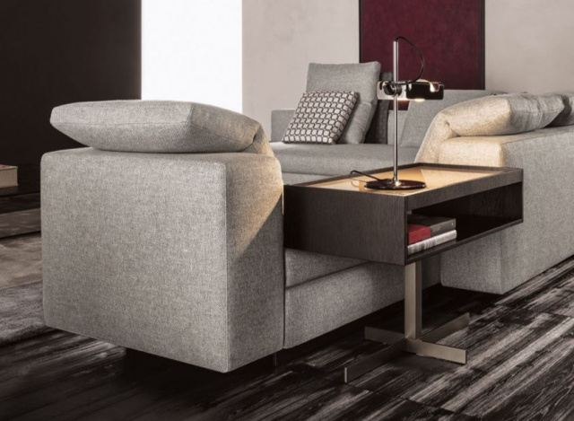 Итальянский боковой столик Close  от Minotti