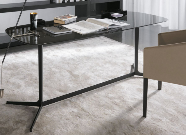 Итальянский письменный стол Clyfford WRITING DESK  от MInotti