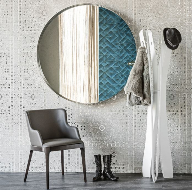 Итальянское настенное зеркало WISH от Cattelan Italia