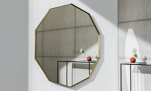 Итальянское настенное зеркало Visual decagonal от Sovet