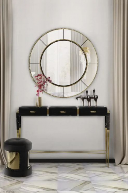 Итальянское настенное зеркало CROWN MIRROR  от  LUXXU