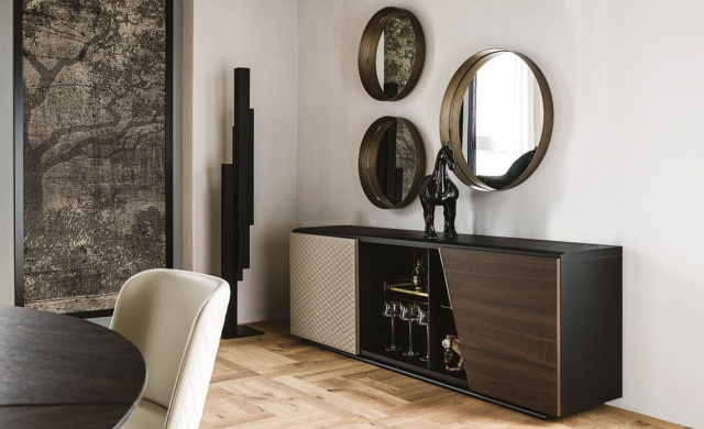 Итальянское настенное зеркало WISH от Cattelan Italia