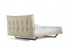Итальянская кровать Aurora Tre Bed от Poltrona Frau Итальянская кровать Aurora Tre Bed от Poltrona Frau