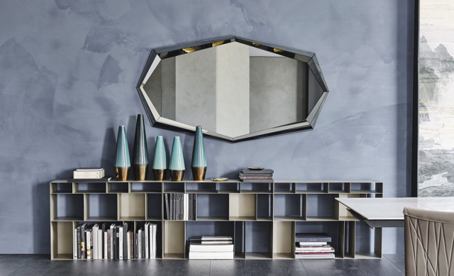 Итальянское настенное зеркало EMERALD от Cattelan Italia