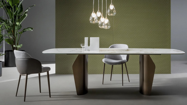 Итальянский стол Flame  от Bonaldo