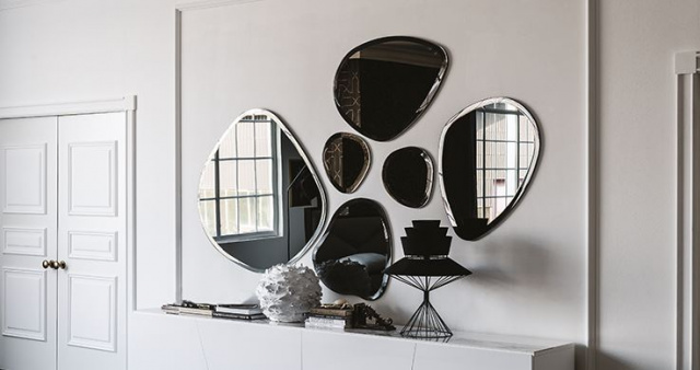 Итальянское настенное зеркало HAWAII от Cattelan Italia