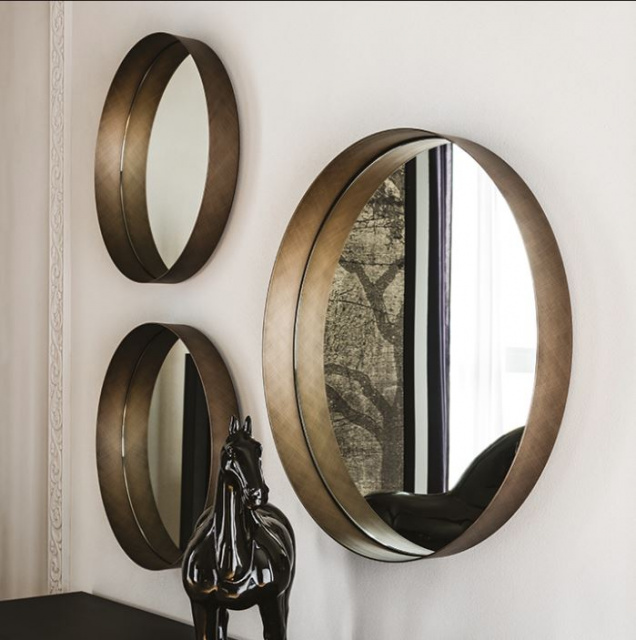 Итальянское настенное зеркало WISH от Cattelan Italia
